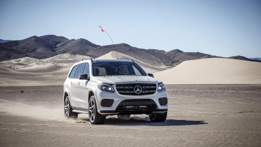  Mercedes-Benz GLS550 4Matic AMG Line 2016 года  (фото 1 из 33)
